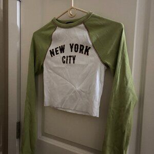 New York Crop Raglan Long-Sleeve top